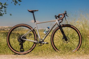MEGAMO JAKAR 20 2025 BICICLETA GRAVEL