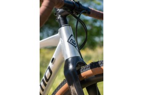 MEGAMO JAKAR 20 2025 BICICLETA GRAVEL