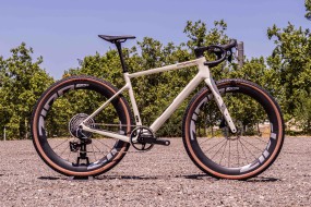 MEGAMO WEST 01 2026 BICICLETA GRAVEL