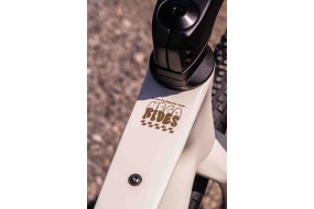 MEGAMO WEST 01 2026 BICICLETA GRAVEL