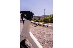 MEGAMO WEST 01 2026 BICICLETA GRAVEL