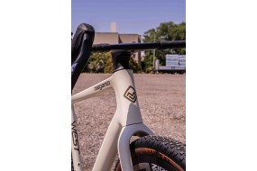 MEGAMO WEST 01 2026 BICICLETA GRAVEL