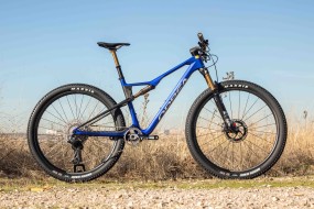 ORBEA OIZ M-TEAM FACTORY 2026 BICICLETA DOBLE SUSPENSIÓN