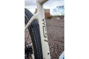 MEGAMO WEST 02 2026 BICICLETA GRAVEL