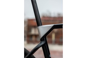 25 MERIDA SCULTURA 4000 T-M BLACK