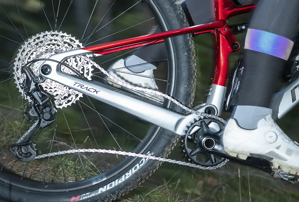 Megamo Track suspensión